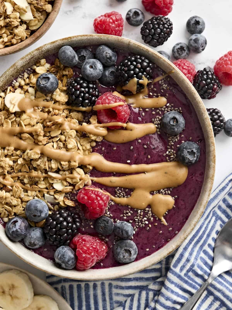 How to Make Smoothie Bowls
